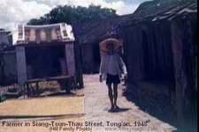 Farmer in Siang-Tsun-thau Street Tong'an 1948