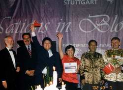 Xiamen wins the gold in Nations in Bloom 2002 Stuttgart Germany International Awards for Livable Communities IPFRA
