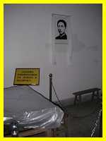 Mao Zedong slept here; George Washington slept in the room next door